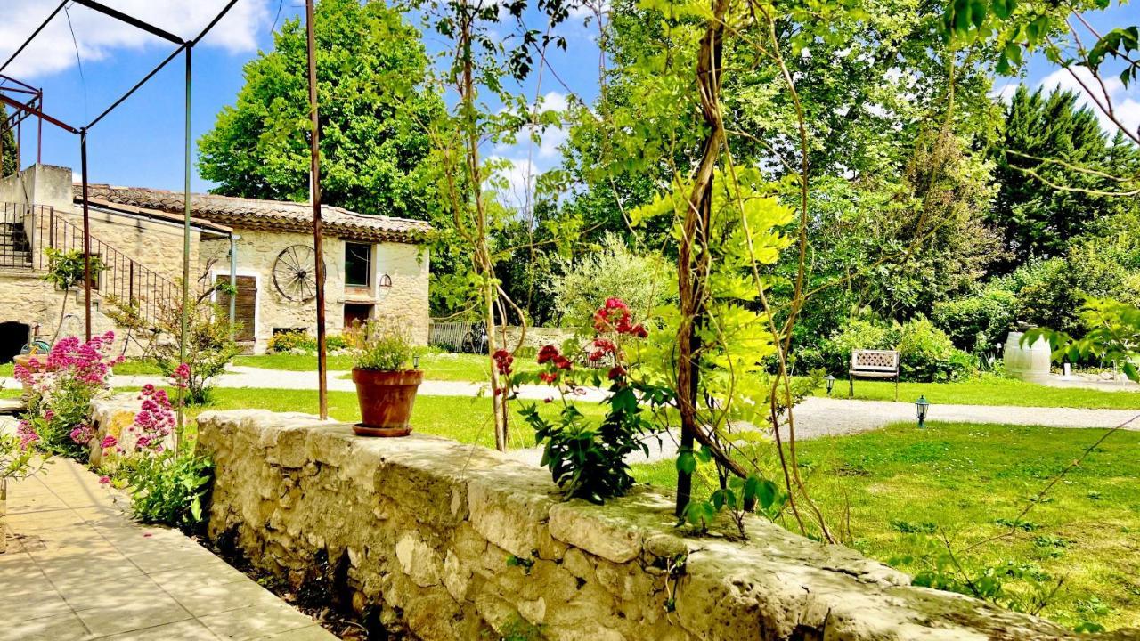 Domaine De La Brave Panzió Pernes-les-Fontaines Kültér fotó